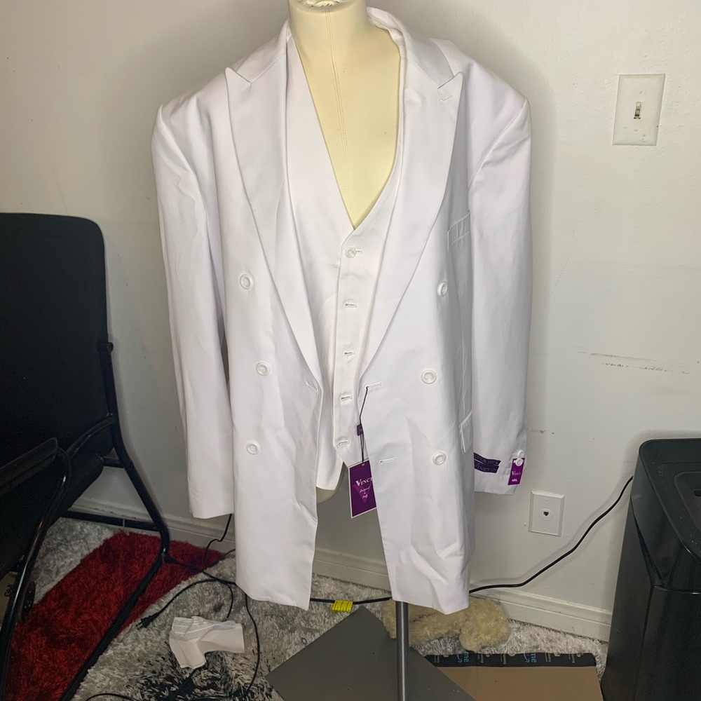 New unused open box Three piece White suit